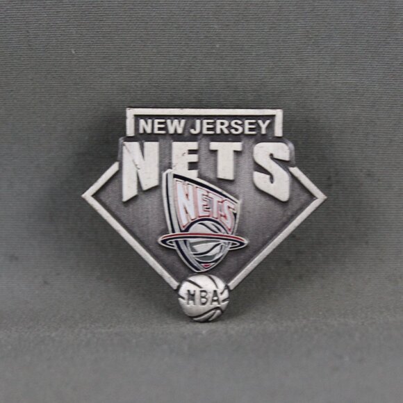 New Jersey Nets Pin (VTG) - Stamped Pin with Team Logo - Peter David - Picture 1 of 3